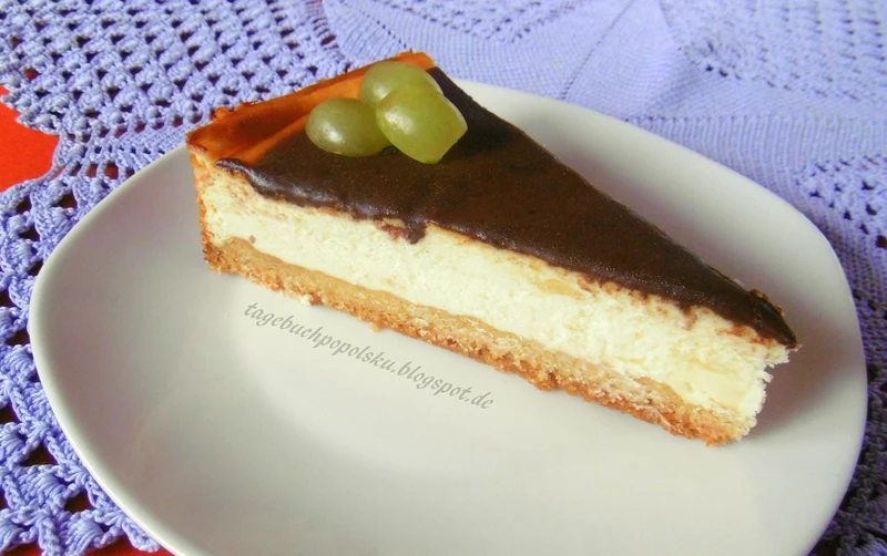 Sernik (z wiaderka) na kruchym cieście z polewą czekoladową