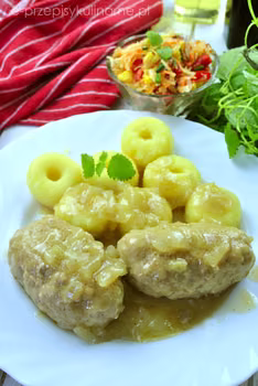 Roladki z mięsa mielonego w sosie