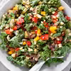 Kolorowa sałatka meksykańska z avocado,kukurydzą,fasolą i jarmużem