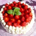 Tort z truskawkami