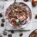 Kasztanowe crumble z jabłkami, czyli idealne jesienne śniadanie bądź deser.