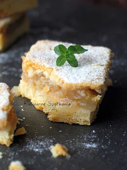 Kruche ciasto z musem jabłkowym