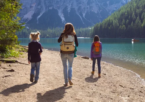 Jesienią 2026 mają ruszyć czeki turystyczne! Z dopłat do wakacji będą mogły skorzystać rodziny, szkoły oraz seniorzy