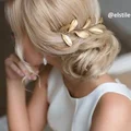 Elegancki koczek z ozdobą