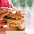 W tym roku znika szybciej niż zwykle! Zostało tylko kilka dni na spróbowanie Burgera Drwala!