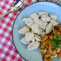 Bigos z młodej kapusty.