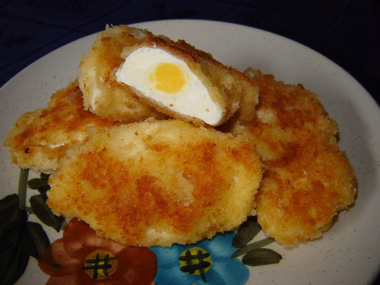 Jajka w koszulce w panierce