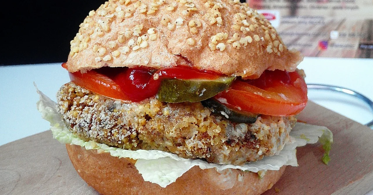 Jaglane burgery bezglutenowe i wegetariańskie - zdrowe hamburgery