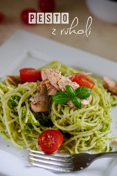pesto z rukoli i orzechów nerkowca
