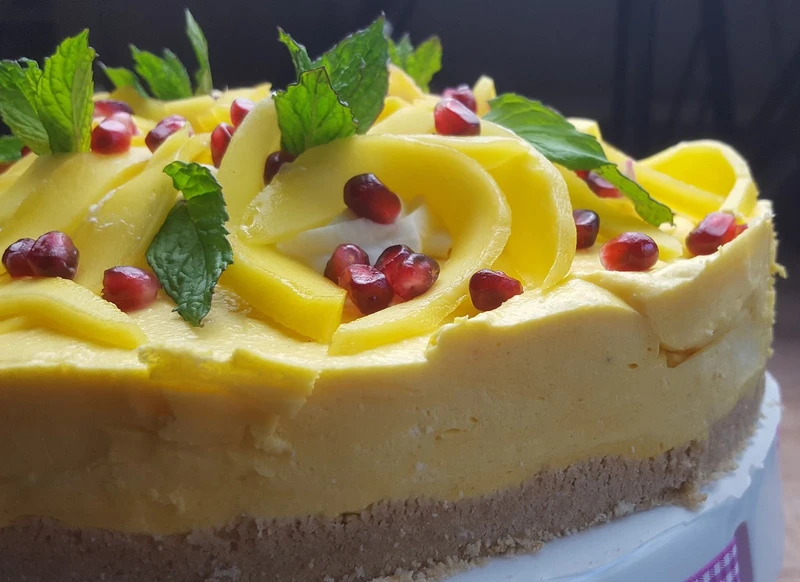 Sernik na zimno o smaku mango
