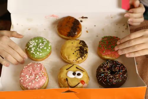 Pączki za darmo w Biedronce! Jak je dostać w Tłusty Czwartek?
