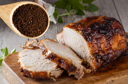 Miód i musztarda to klasyka, ale dodaj do mięsa kawę – efekt Cię zaskoczy!