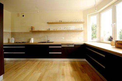 Świetna duża kuchnia