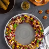 Tatar ze śledzia z buraczkami, mango, granatem i kolendrą - food²