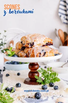 Bułeczki scones z borówkami