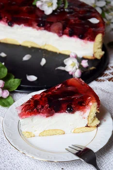 Idealny sernik na zimno z owocami leśnymi!