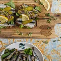 Kanapki z grillowanymi szprotkami