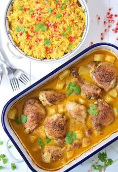 Kurczak pieczony z ananasem w sosie curry z mlekiem kokosowym