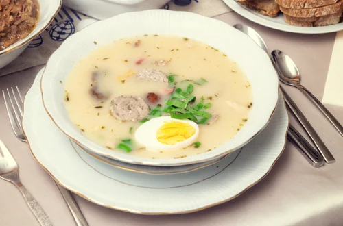 Żurek wielkanocny - co zrobić, by był aromatyczny i gęsty?