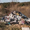 Rewolucja w wyrzucaniu ubrań! Od 2025 roku zakazane będzie wrzucanie starych ubrań do zwykłego kosza!
