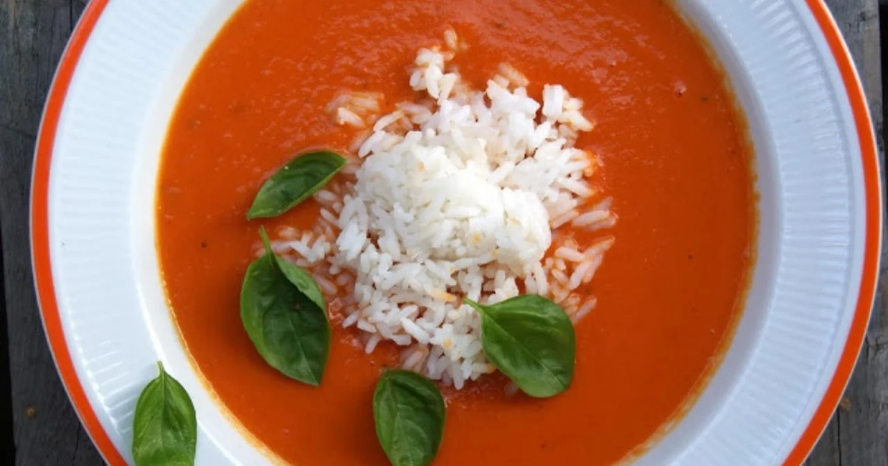 Zupa - krem pomidorowy z mleczkiem kokosowym
