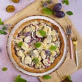 Krucha tarta ze śliwkami i kruszonką