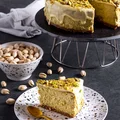 Sernik pistacjowy z białą czekoladą - food²