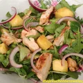 FIT sałatka z grillowanym ananasem i kurczakiem - 260 kcal