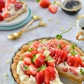 TARTA Z KREMEM I TRUSKAWKAMI! MAŁO CUKRU!