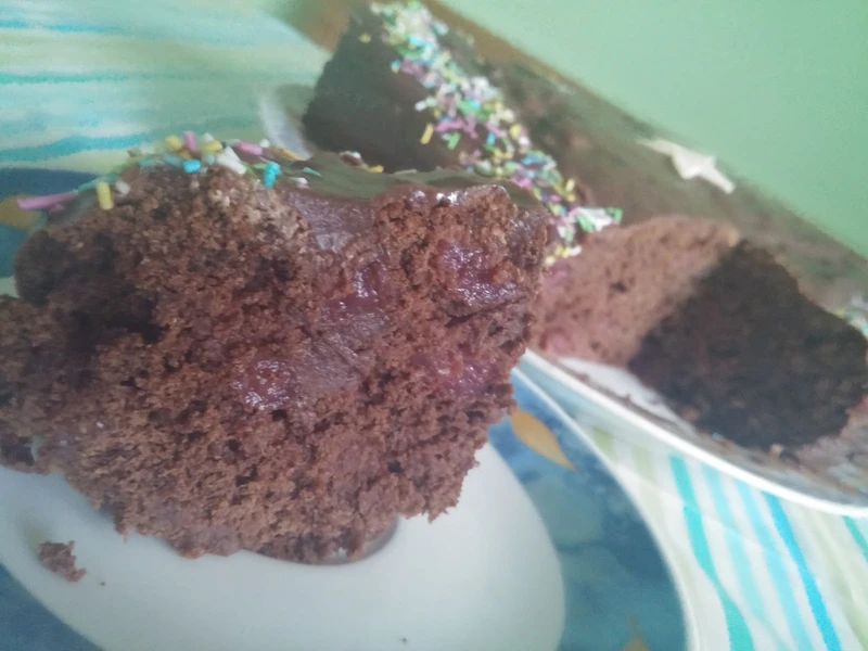 Czekoladowe brownie z wiśniami