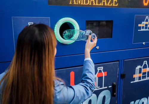 Rząd reaguje na problemy z butelkomatami. Będą zmiany w systemie kaucyjnym!