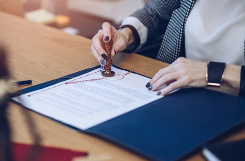 Koniec zbędnego biegania po urzędach! Przełomowe zmiany w przepisach spadkowych 2025