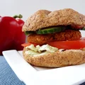 Paprykowe burgery z ciecierzycy