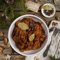 Bigos ze śliwkami