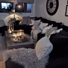 Ogromna sofa w salonie