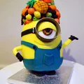 Minionek z owocami