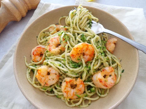 Spaghetti z cukinią i krewetkami