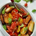 Panzanella. Toskańska sałatka z chelba i pomidorów