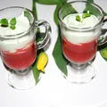 Deser FIT z truskawkami i młodym jęczmieniem