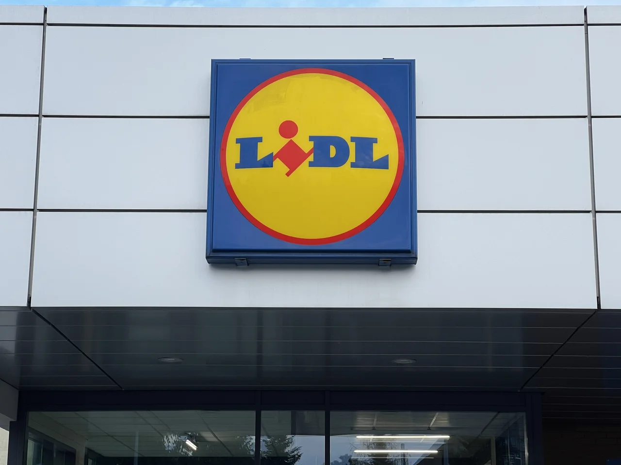 Lidl zamyka sklepy z powodu powodzi! Ważny komunikat dla klientów!