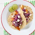 TACOS Z RYBĄ I CZERWONĄ KAPUSTĄ