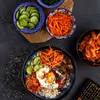 Bibimbap – mieszany ryż z warzywami i jajkiem po koreańsku - food²