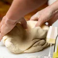 Wino do ciasta na pierogi? Magda Gessler szokuje nietypowym przepisem na klasyk