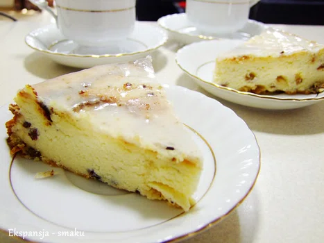 bezglutenowy sernik z lukrem