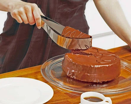 Nóż do krojenia tortu