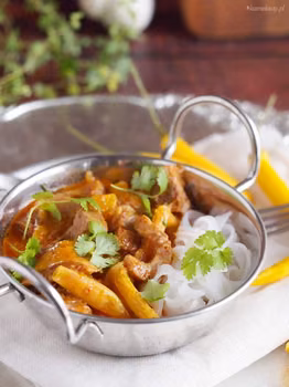 Tajskie czerwone curry z dynią i gęsią