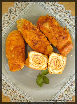 Roladki drobiowe z salami i żółtym serem