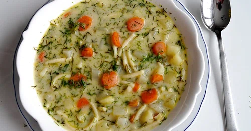 Zupa koperkowa z ziemniakami i kalarepką