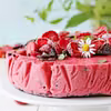 Truskawkowy tort mrożony