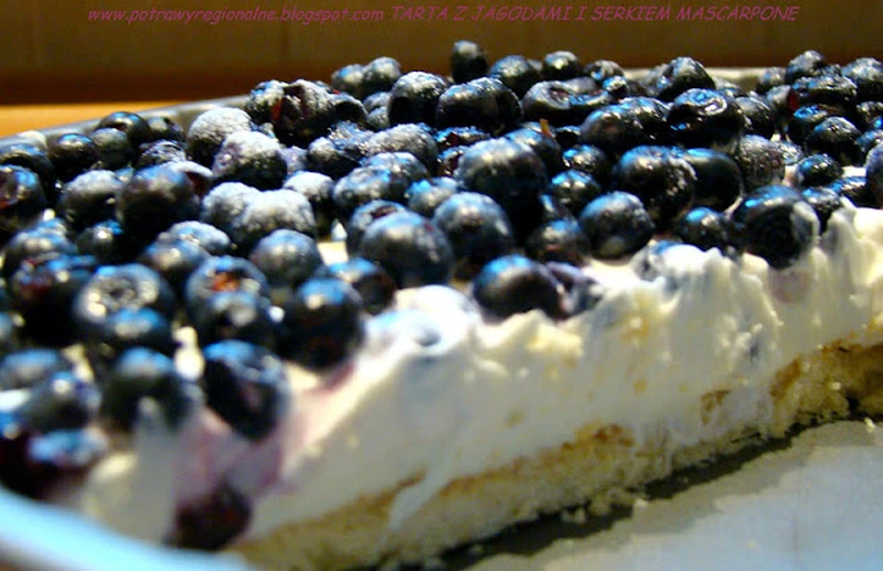 TARTA Z JAGODAMI I SERKIEM MASCARPONE